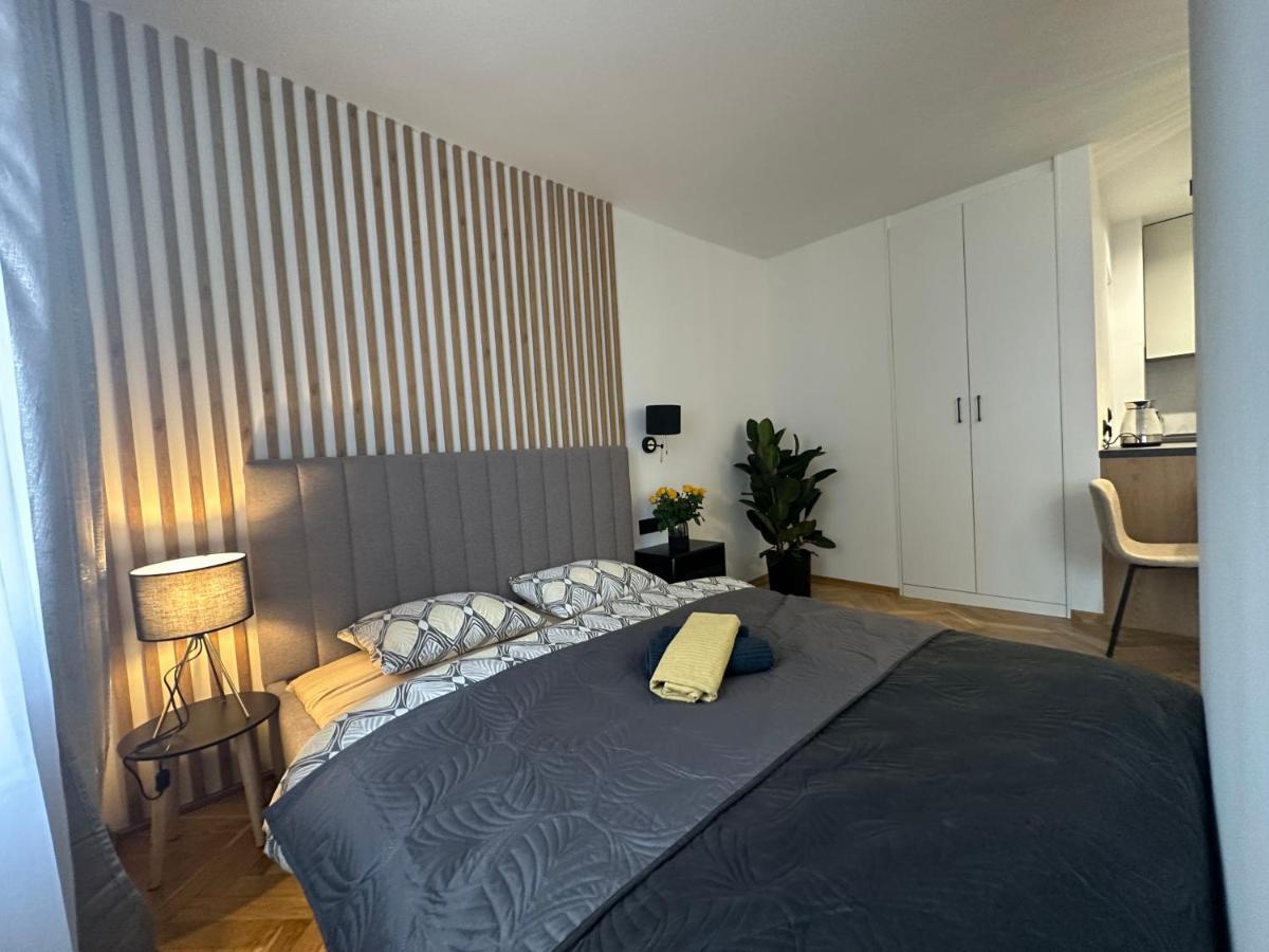 Mki Apartments - Zlota 69 Warsaw City Center Apartment Ngoại thất bức ảnh